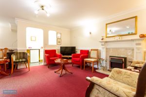 Communal Lounge- click for photo gallery